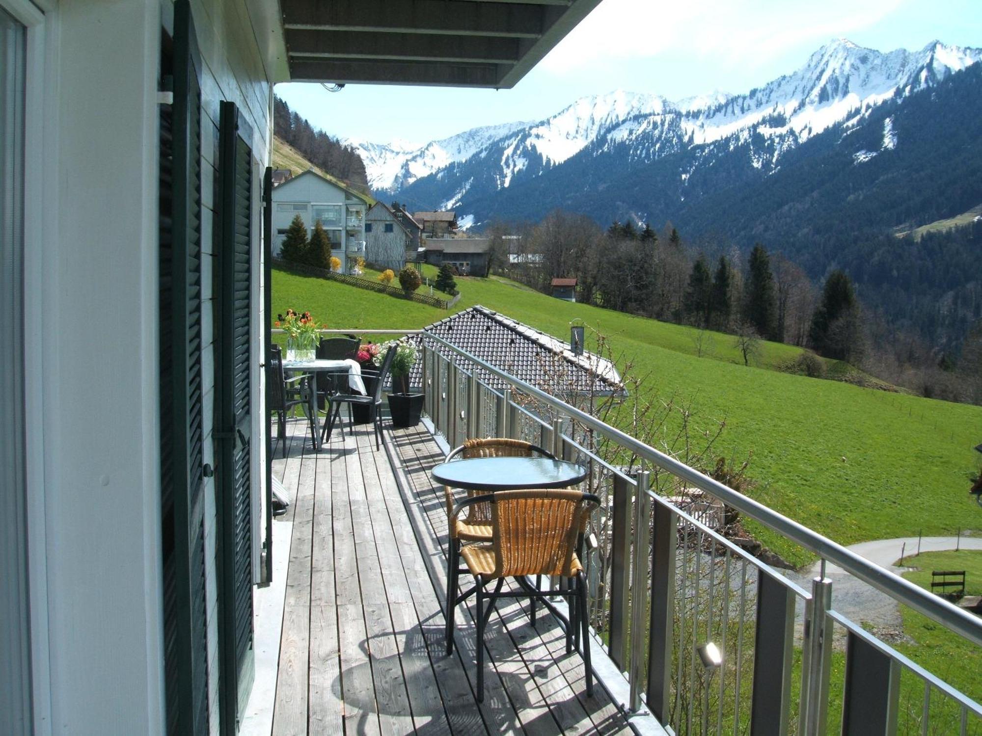 Hotel Haus Matt à Laterns Extérieur photo